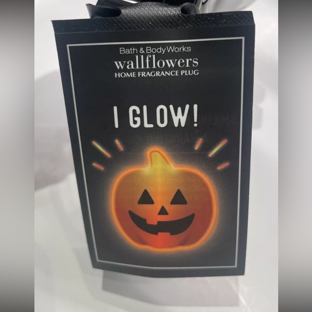 🎃 HALLOWEEN Glow JACK-O-LANTERN Pumpkin WALLFLOWER PLUG-IN: BATH & BODY WO… - Picture 3 of 9